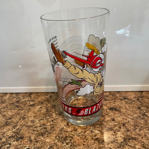Buck Williams Blazers Dairy Queen 92 93 NBA Basketball Pint Glass - Picture 2 of 8